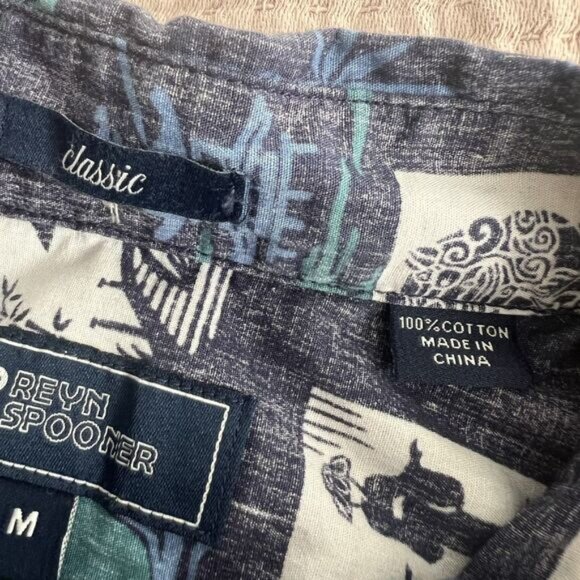 Reyn Spooner Okinawan Village Aloha Shirt Mens Sz Medium Blue Classic Hawaiian - Picture 9 of 15